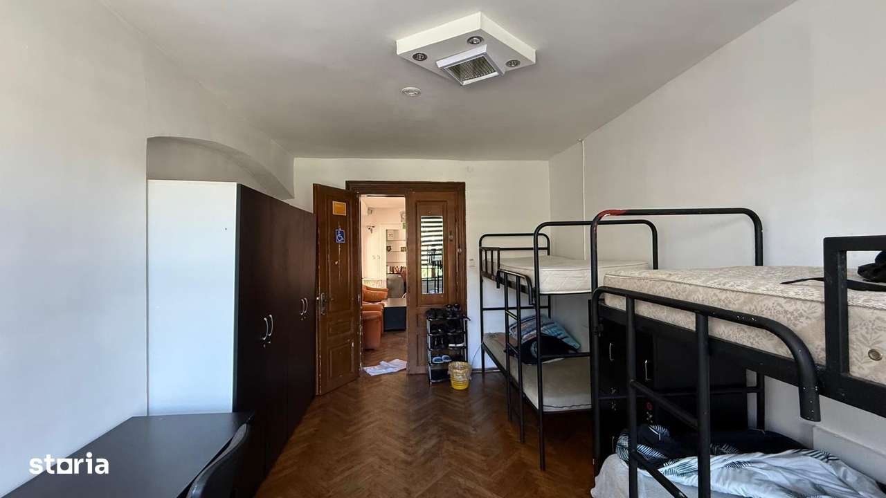 Afacere la cheie! De vanzare Casa singur in curte Centrul Istoric-9