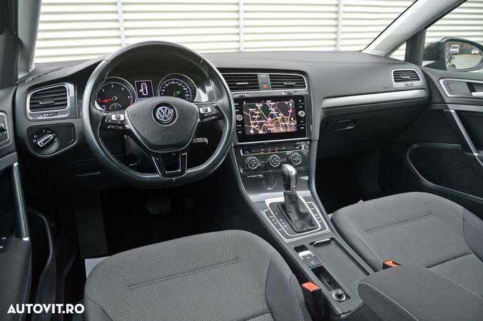 Volkswagen Golf - 15