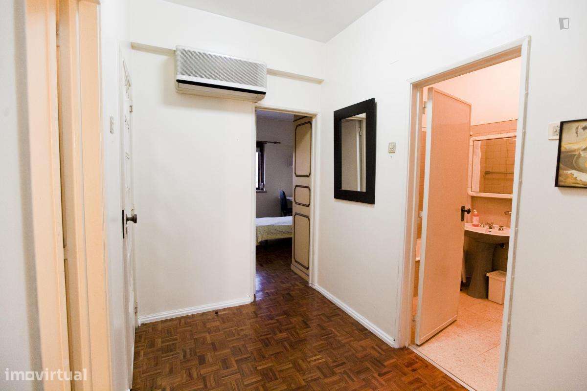 Quarto - localizado em Alvalade Lisbon - Grande imagem: 5/10