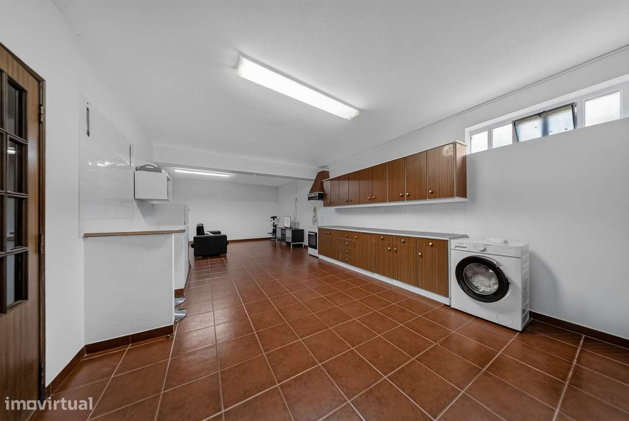 MORADIA T4 C/ GARAGEM FECHADA | MINDE - ALCANENA-33