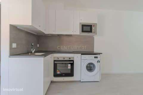Apartamento T1 totalmente remodelado no coração de Porto de Mós – Leir - Grande imagem: 2/4
