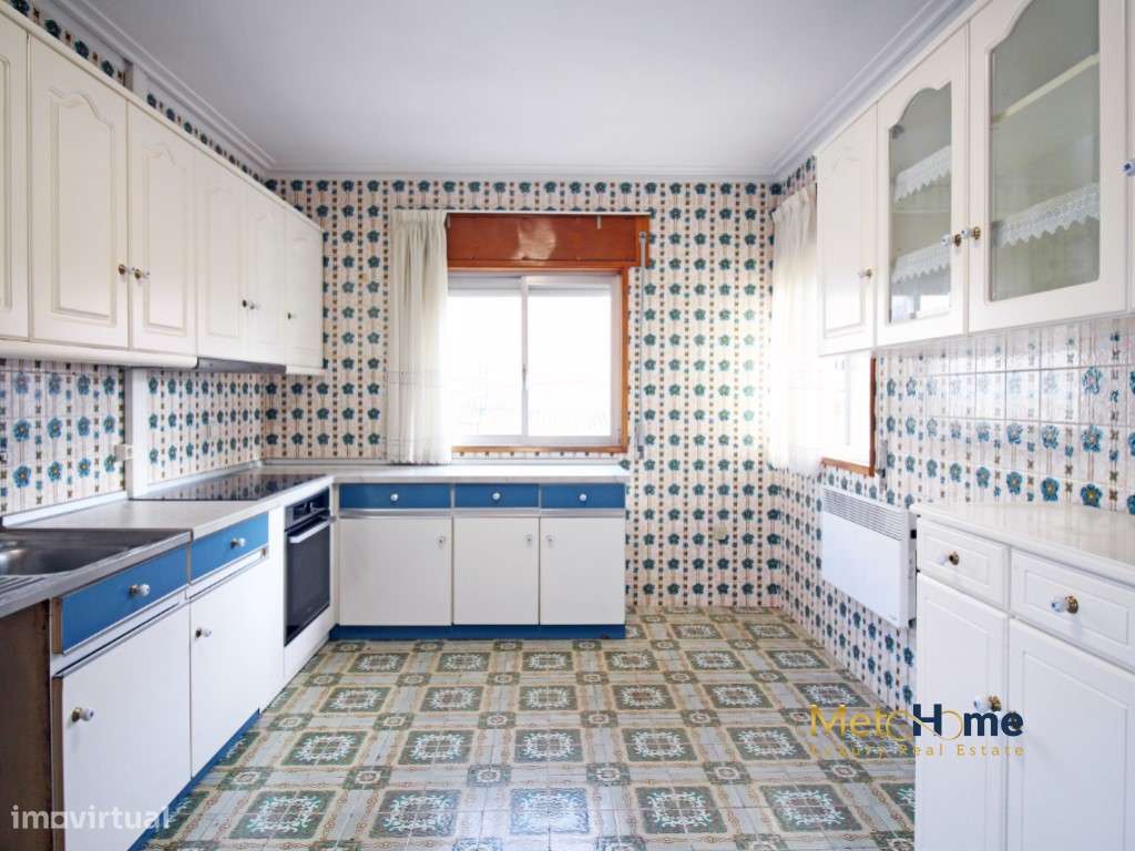 Moradia de 4 frentes em Perosinho-16