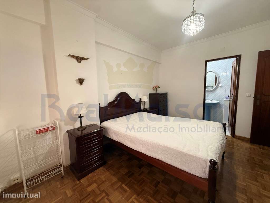 Vende-se Fantástico T3 no centro de Mem Martins-14