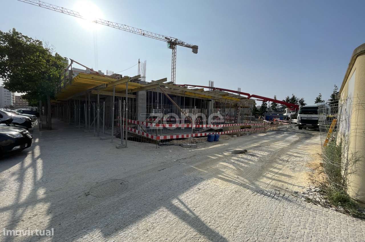 Loja H em Matosinhos Sul Nautilus IV - Grande imagem: 2/15