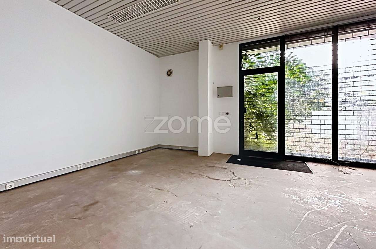 Armazém 400 m² | >13% | Centro da Cidade| C/Estacionamento 7 carros - Grande imagem: 4/34