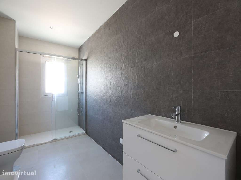 Apartamento T1 novo junto ao mercado na Nazaré-9