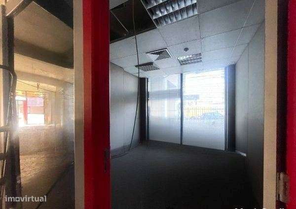 LOJA NO LARANJEIRO 135M2 - Grande imagem: 5/16