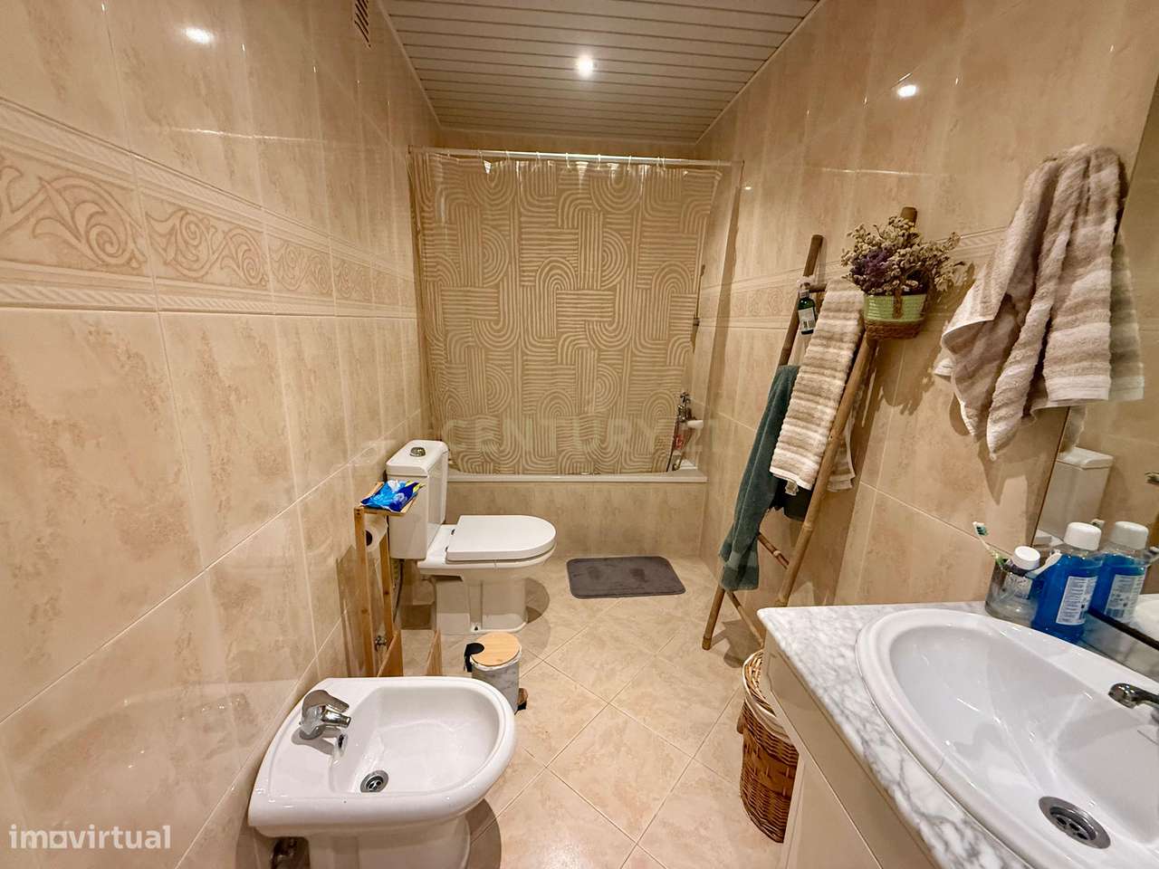 Apartamento T3 R/Chão em Nossa Senhora de Fátima, Entroncamento-8