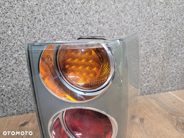 LAND ROVER RANGE ROVER L322 LAMPA PRAWY TYŁ TYLNA XFB000248 - 4