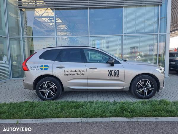 Volvo XC 60 B4 MHEV AT AWD Ultimate Dark - 5