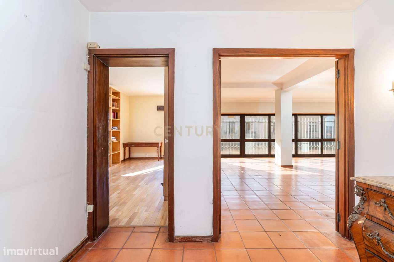 T6 com terraço de 150 m² em Celas-11