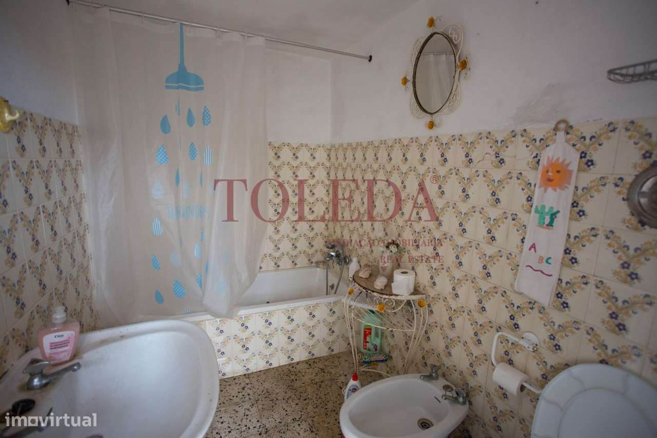 Moradia T7 em Almeirim-56