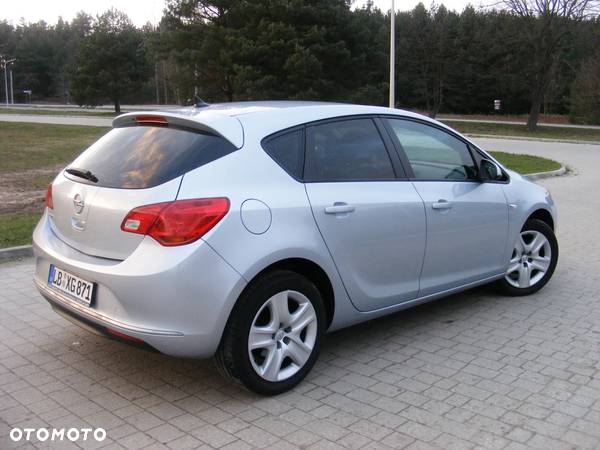 Opel Astra 1.4 ECOFLEX Edition - 30