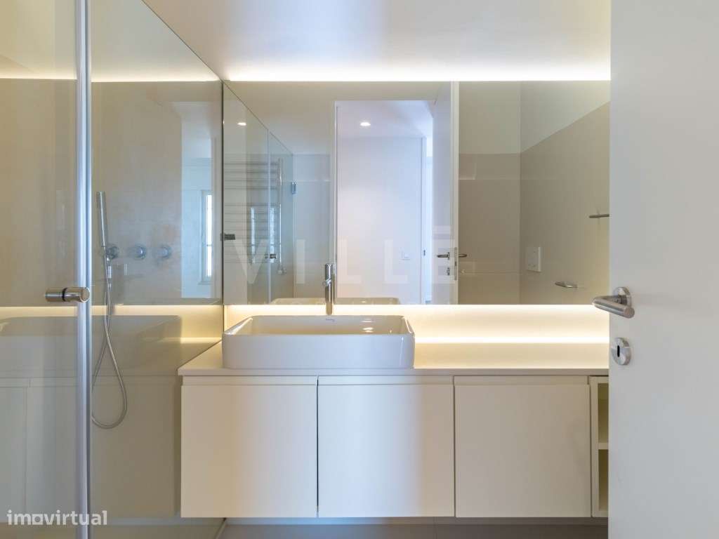 Apartamento T3 remodelado em 2025 | Vista mar parcial | 2 lugares d...-39