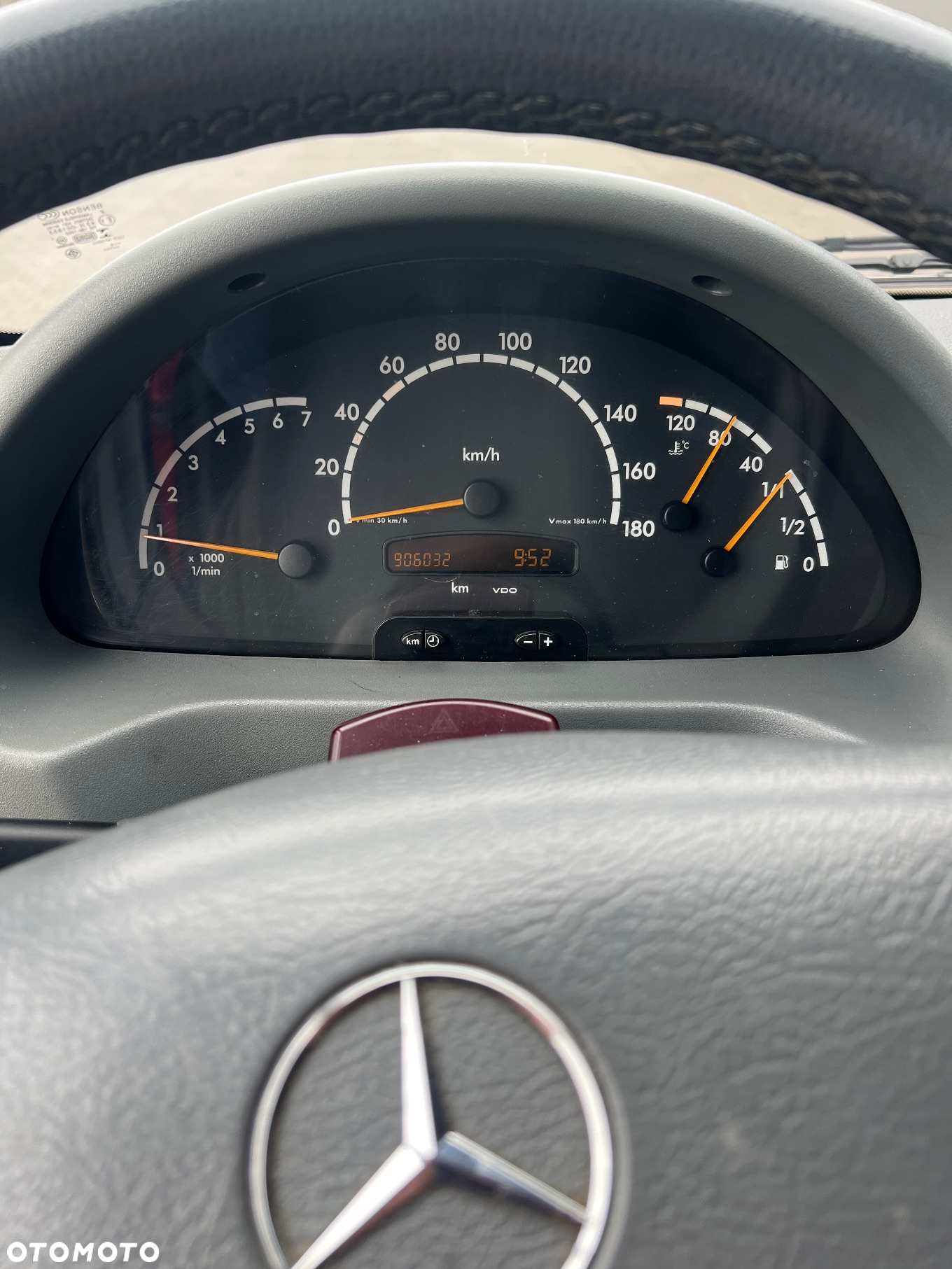 Mercedes-Benz Sprinter - 6