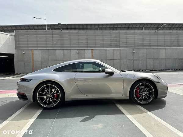 Porsche 911 Carrera 4S - 2