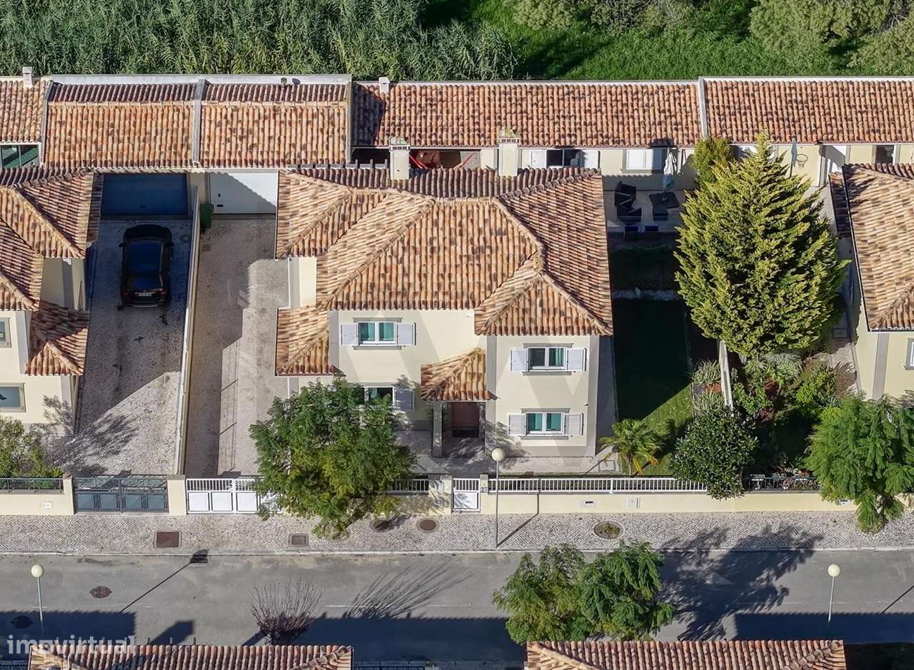 Moradia de Sonho em Condomínio Fechado – Azeitão – O Seu Refúgio de Fa - Grande imagem: 4/60