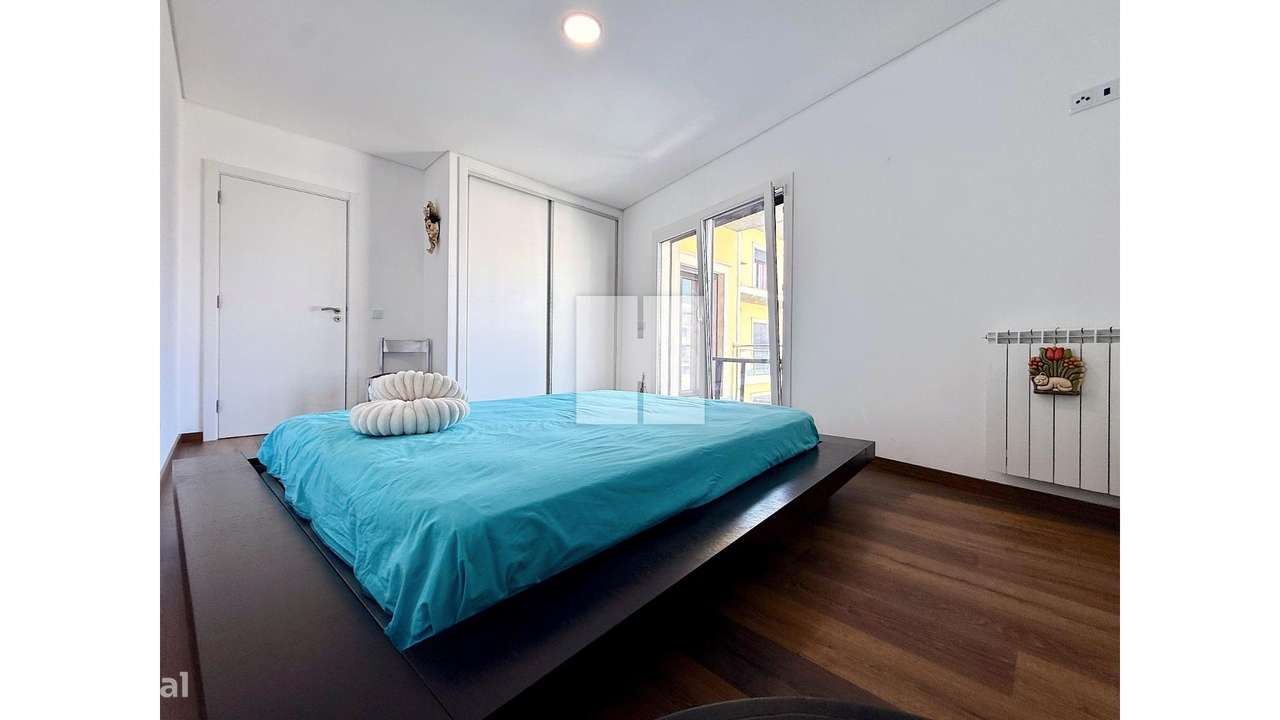 Apartamento T3 c/ Garagem Dupla-28