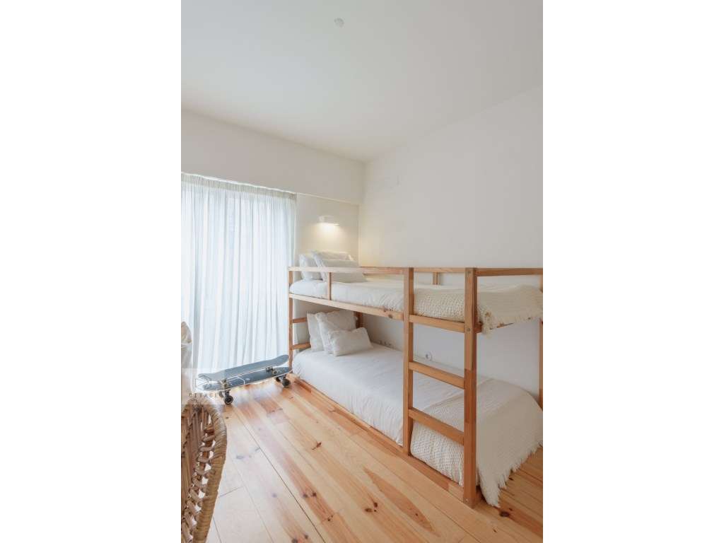 Apartamento T4 com garagem e terraço em Belem-35