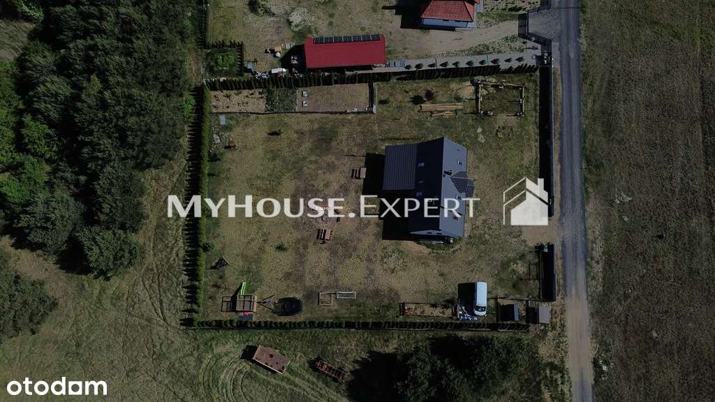 Dom na dużej działce czeka na Ciebie!-12