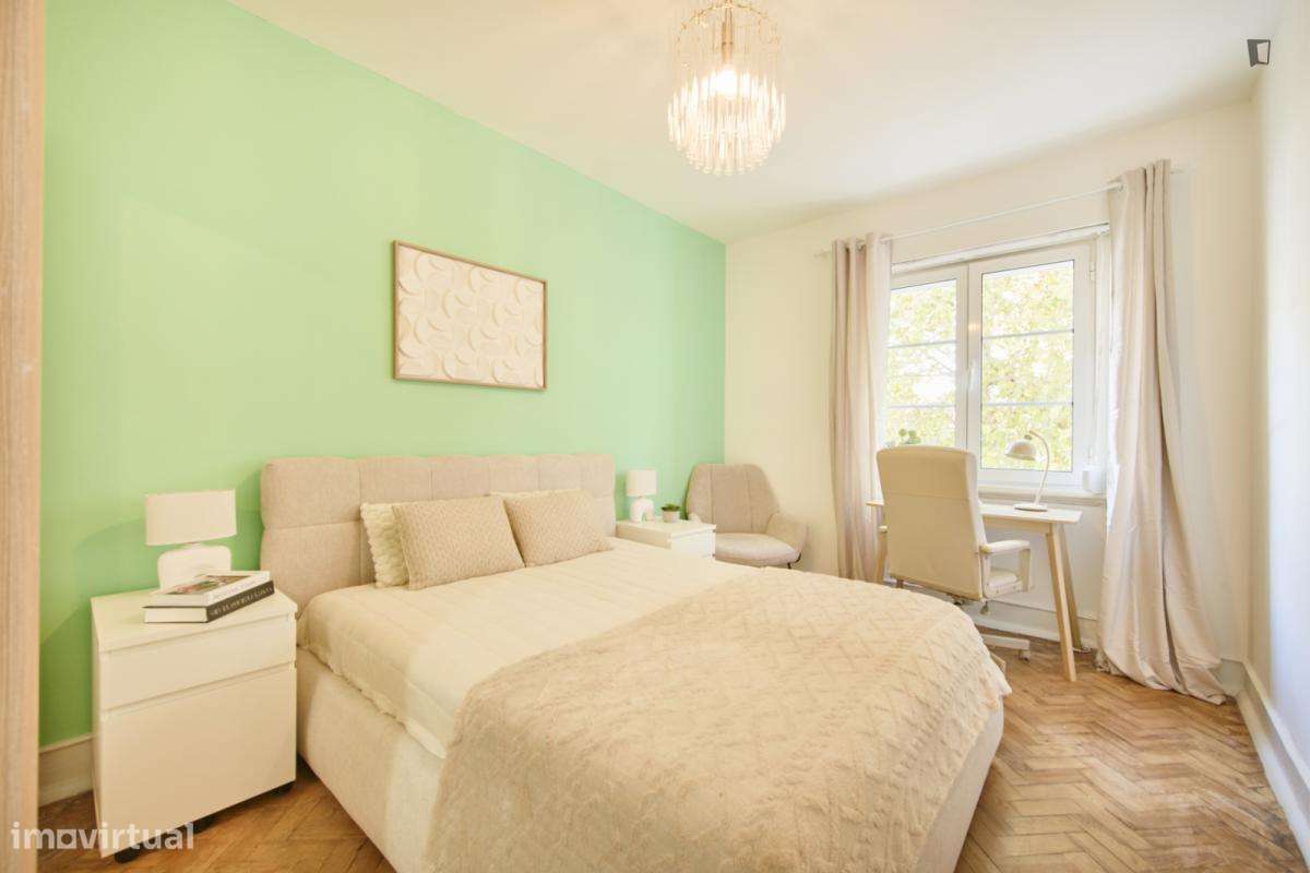 Quarto - localizado em Roma-Areeiro Lisbon - Grande imagem: 5/10
