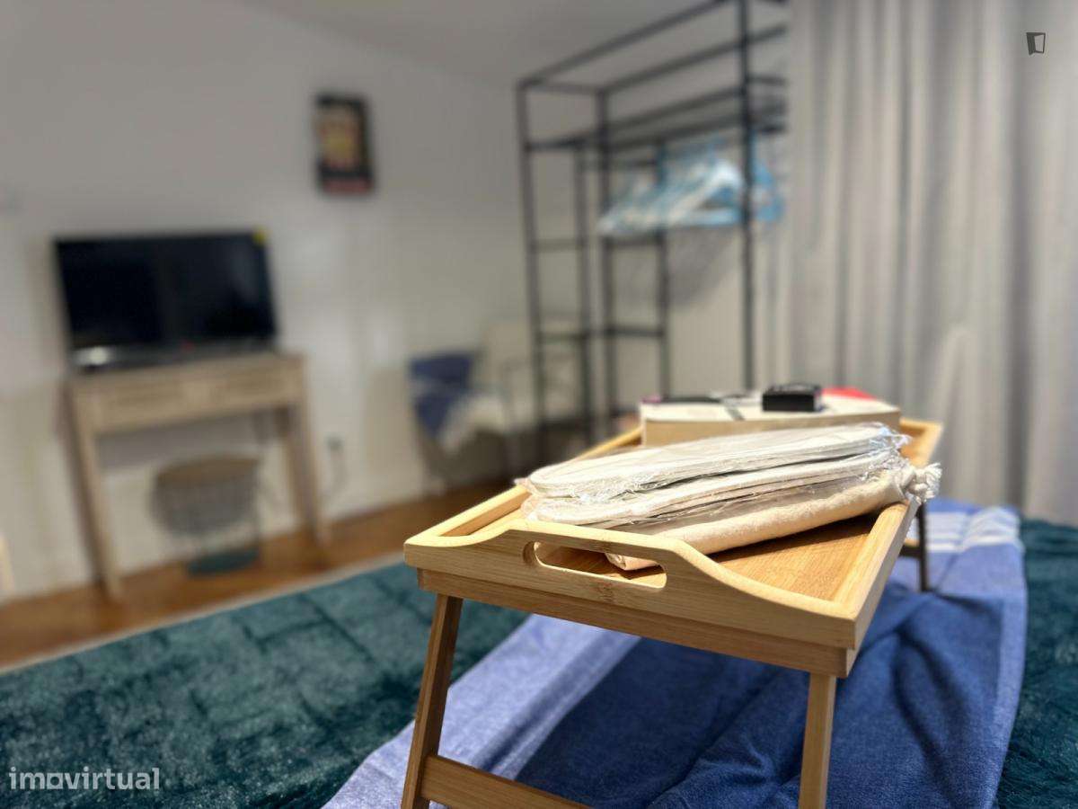 Quarto - localizado em Norton de Matos Coimbra - Grande imagem: 5/21