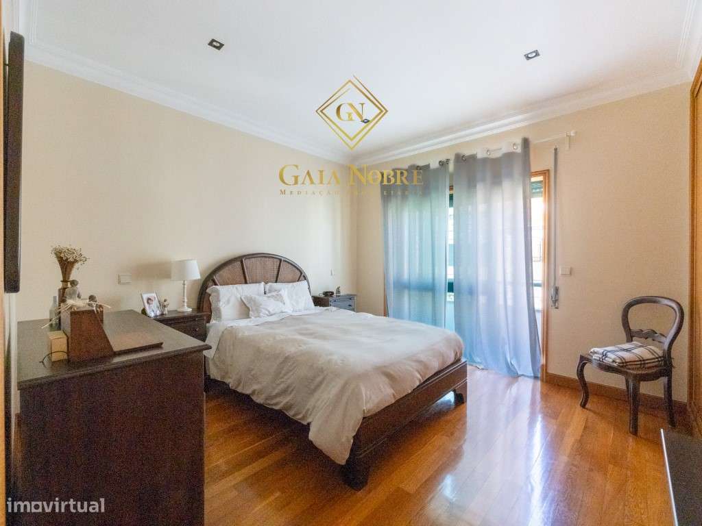 Moradia T4 em Vilar do Paraíso-19