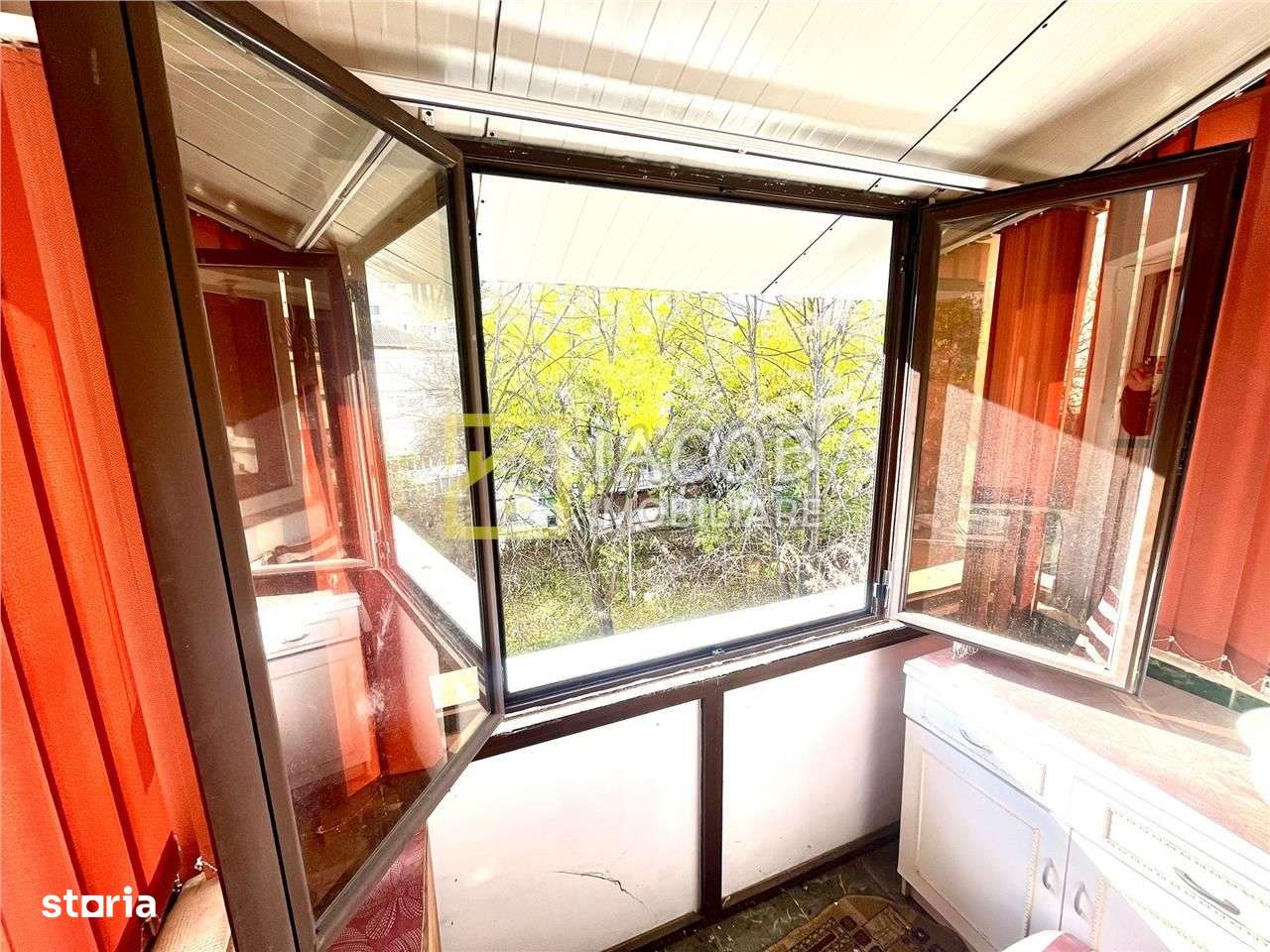 Apartament cu doua camere semidecomandate, zona Aviatori, Bacau-11