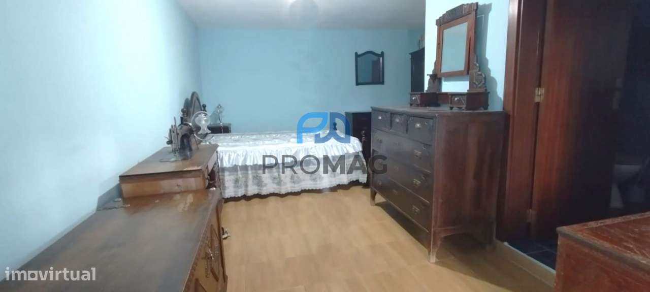 Moradia V3+1 em Anreade (Resende)-5