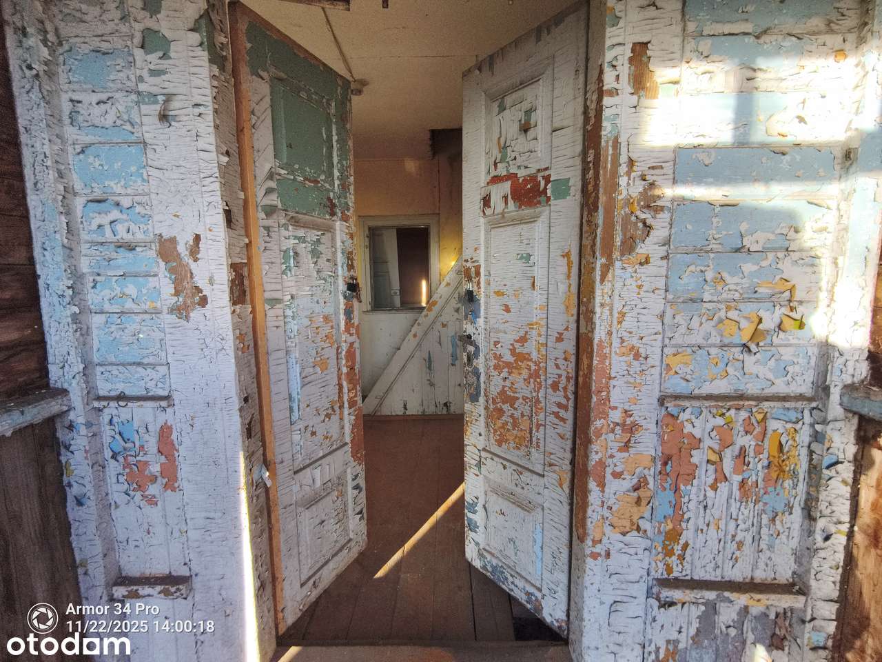 STARY DREWNIANY DWOREK w Łosince z 1890 roku.  REWEACYJNY ZDROWY DYL-18