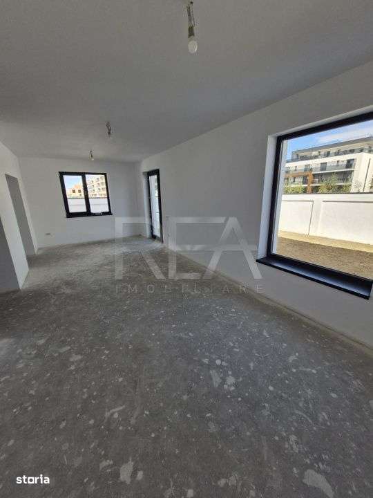 Duplex compus din doua case la 1,3 kilometri de statia de metrou Nicol - Imagine principală: 4/19