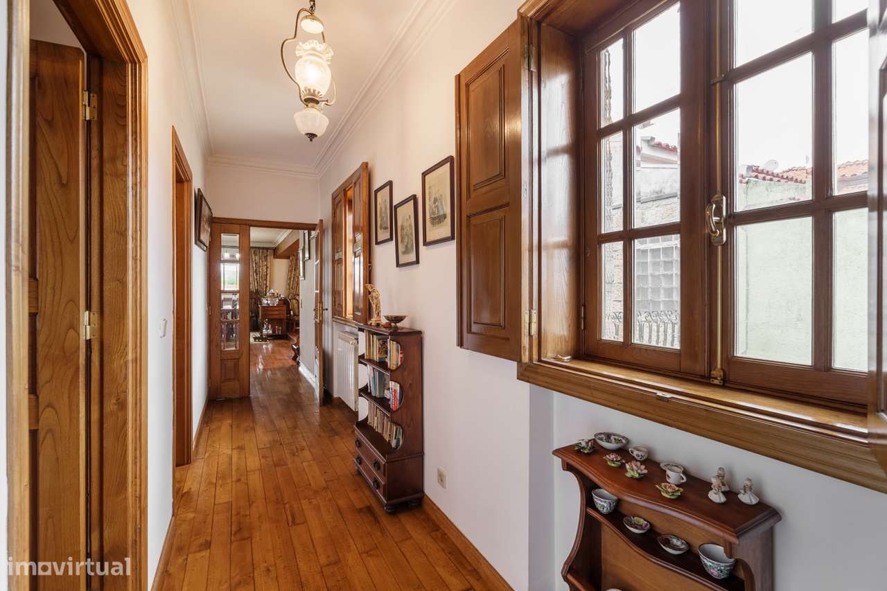 Moradia T5 em pedra em Vila Verde da Raia - Chaves-27