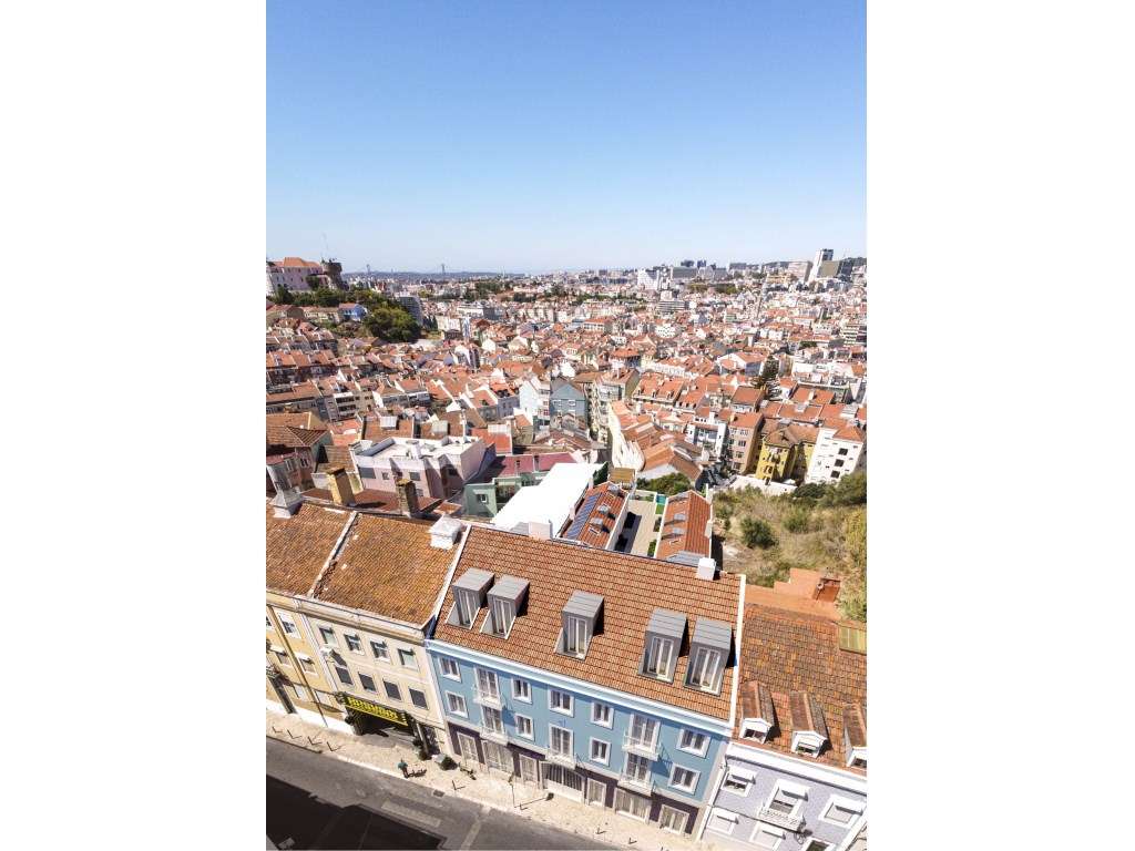 Apartamento T2 com varanda numa das zonas mais desejadas de Lisboa-31