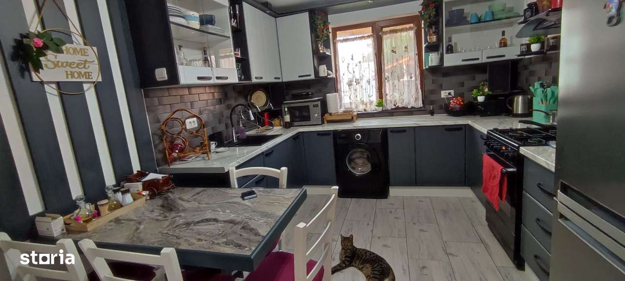 Casă din cărămidă în Gioseni –  2015 | 4 cam | 850 mp teren | Magazie - Imagine principală: 5/15