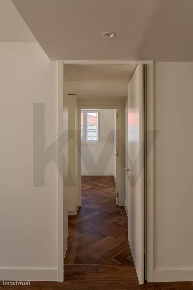 Apartamento Duplex T2+1 com Garagem e Terraço na Estrela-20