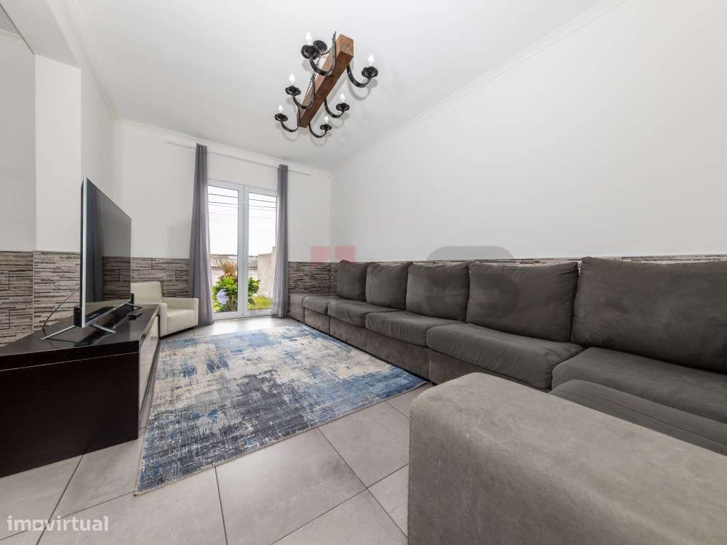 Moradia T4 com Garagem e Quintal nas Calhetas - Ribeira Grande-7