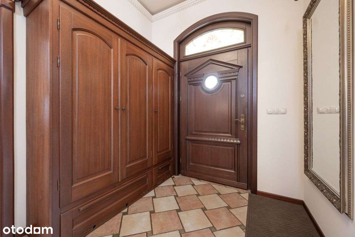 Dwór z duszą – unikatowy dom w stylu pałacowym-8