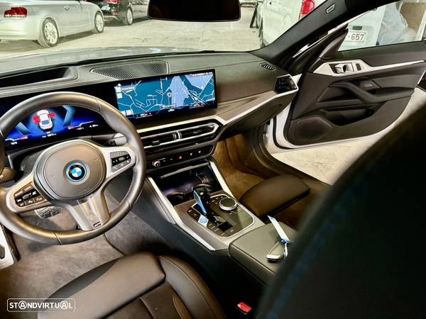 BMW i4 eDrive40 Desportiva M - 44