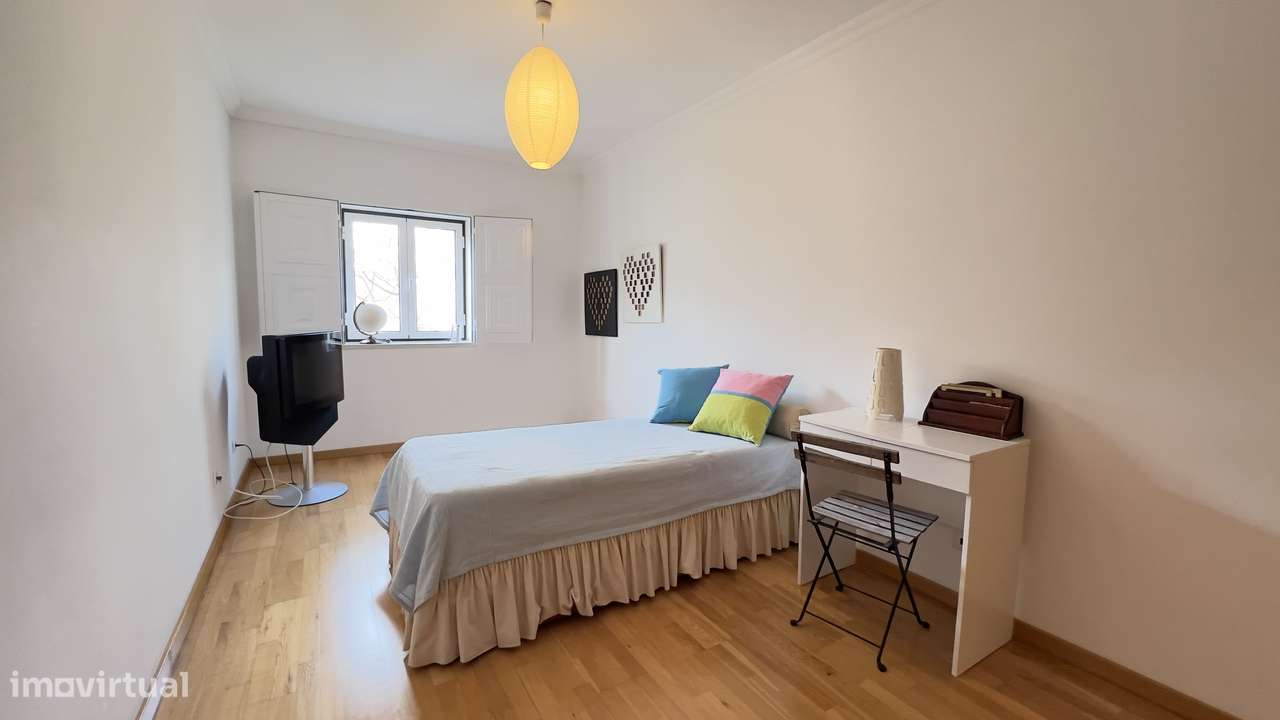 Apartamento T6 Duplex junto à Gulbenkian-16