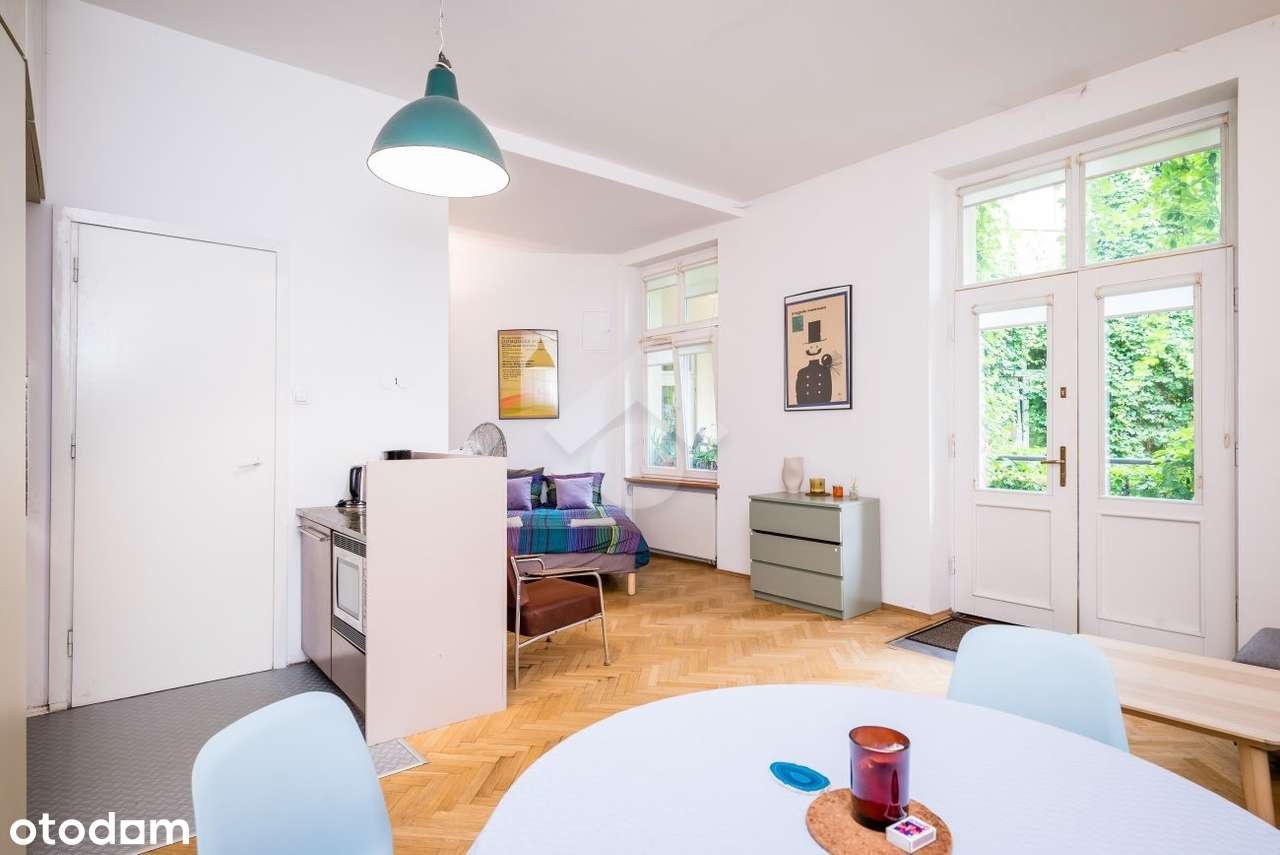 Gotowa kawalerka w sercu Krakowa!-8