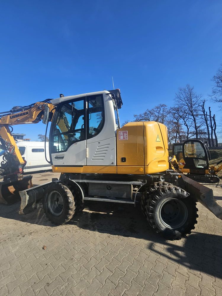 Liebherr A 910 compact litronic 2016