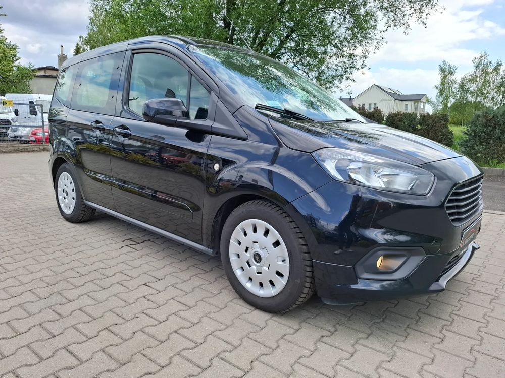 Ford Tourneo Courier 1.5 TDCi Trend 2020