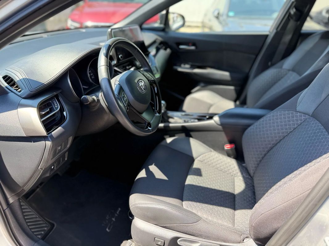 Toyota C-HR 1.8 HSD 122 CP 4x2 CVT Cult - 13