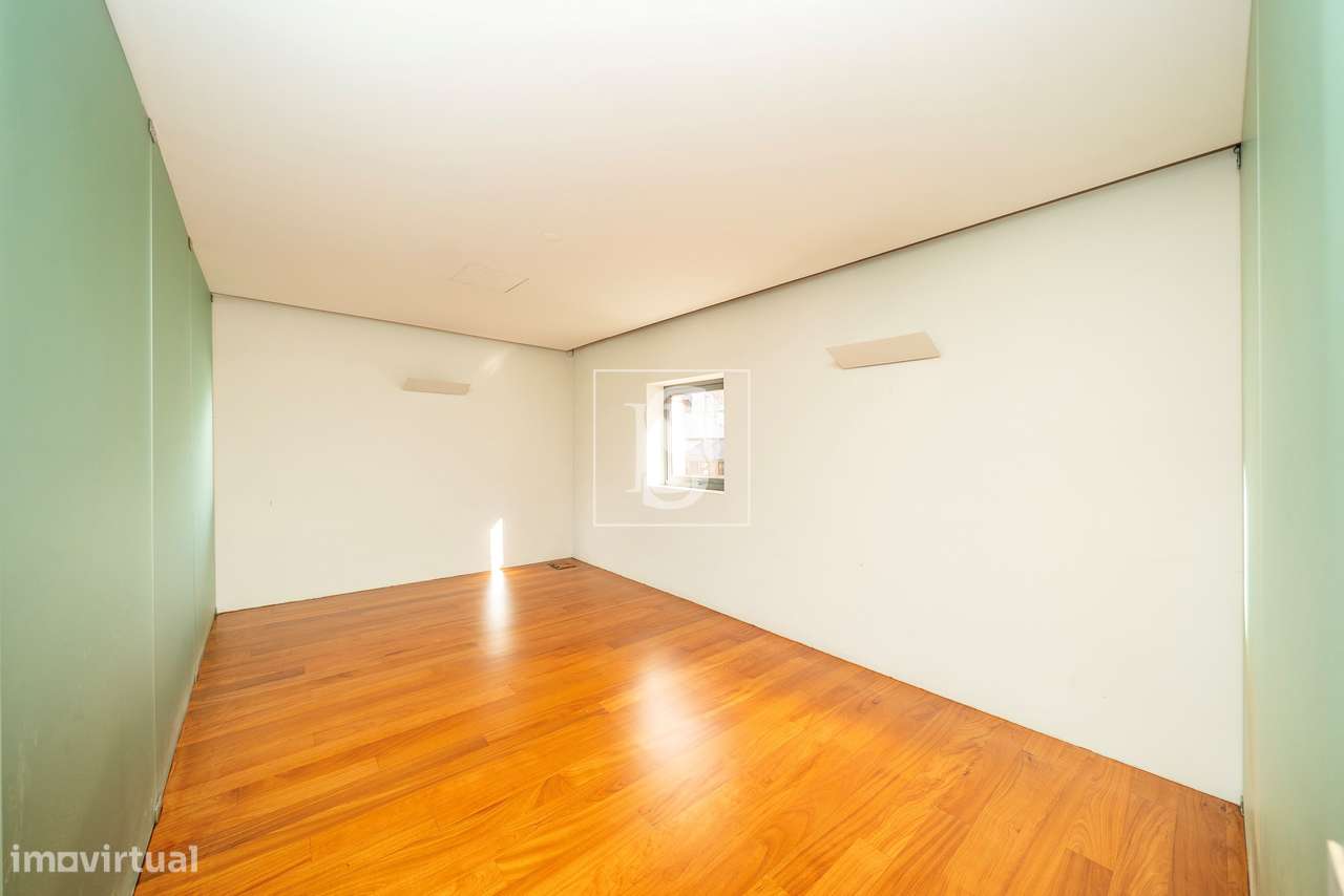 Loja 141m2 na Praça da Justiça, em frente ao Tribunal, Braga-28