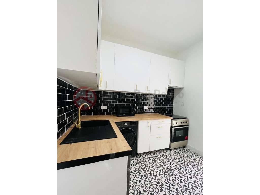 Moradia de 3 pisos com elevado potencial na Costa da Caparica apena...-6