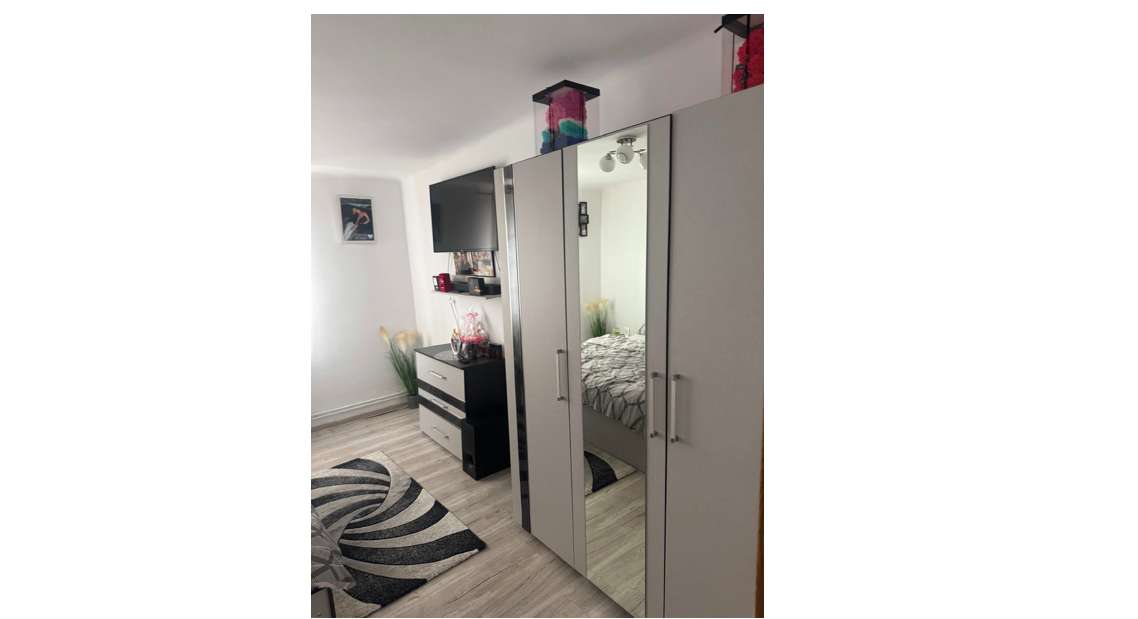 Vand Casa si Pivnita, 2 Camere, Zona Gusterita-9