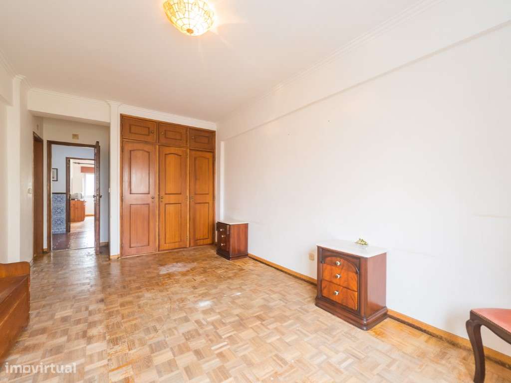 T3 COM GARAGEM PARA 2 CARROS, MASSAMÁ-36