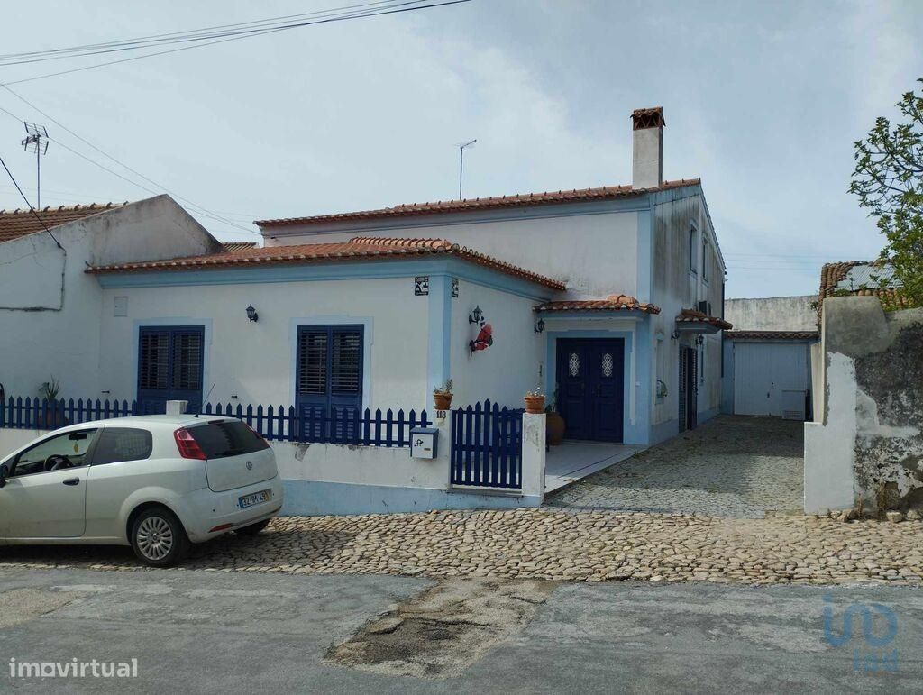 Casa tradicional T4 em Portalegre de 134,00 m2