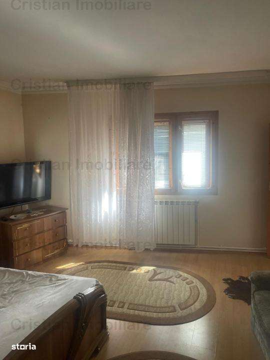 ULTRACENTRALA Casa 3 camere, toate utilitatile, teren 200 mp - Imagine principală: 5/8