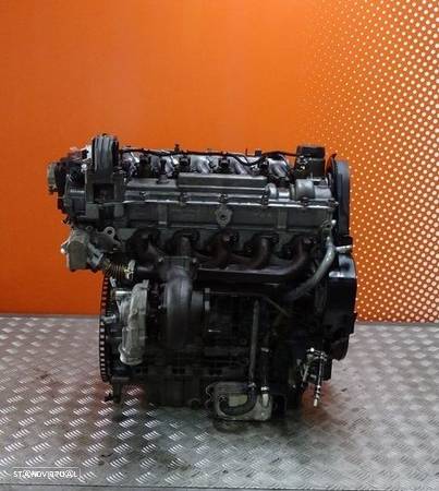 Motor VOLVO V70 2.4D de 2003 Ref: D5244T - 1